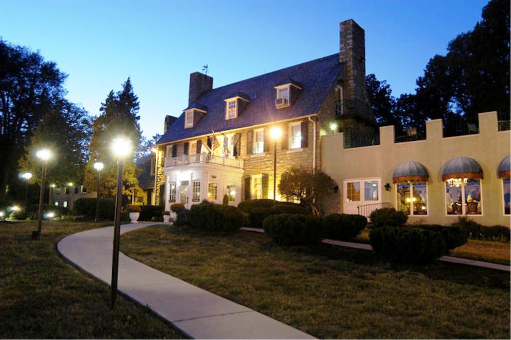 Bavarian Inn Shepherdstown Bagian luar foto