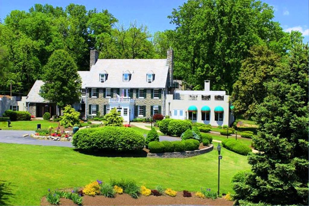 Bavarian Inn Shepherdstown Bagian luar foto